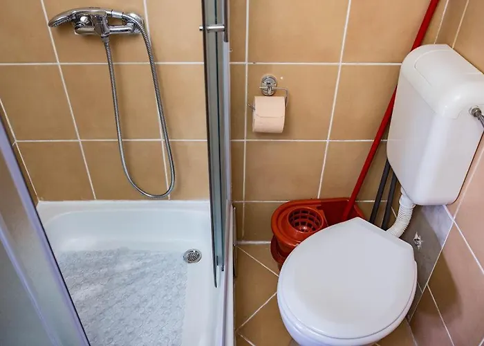 شقة Miha سوبوتيتْسا